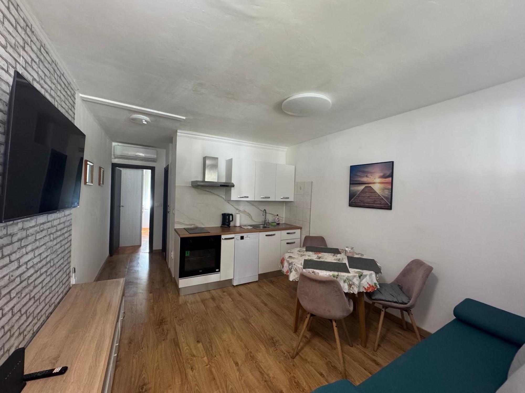 Apartment Ivy